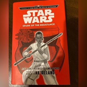👍5 for 20👍NWT Star Wars Spark Of The Resistance Hardcover Book